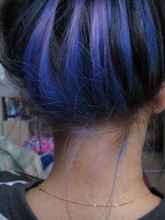 I think I am going to do this with the underside of my hair. How cute (an unexpected) would it look when I pull it up in a pony! Dark Blue Hair Dye, Black Hair Tips, Dyed Hair Blue, Dark Blue Hair, Grunge Hair, Crazy Hair