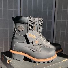 Harley-Davidson Mens Black Tyson Boots Size 8.5 Usa In Perfect Condition Never Worn! Just Been Sitting In The Closet Collecting Dust. Oil Resistant And Perfect For The Upcoming Fall. One Thread Is Starting To Pop Out See Photos For Details. Offers Accepted ! ! ! Black Rugged Lace-up Boots With Plain Toe, Leather Moto Boots With Vibram Sole And Snip Toe, Black Rugged Moto Boots With Vibram Sole, Rugged Black Work Boots With Leather Sole, Black Waterproof Boots With Leather Sole And Snip Toe, Streetwear Work Boots With Vibram Sole And Plain Toe, Streetwear Work Boots With Vibram Sole, Plain Toe Work Boots With Vibram Sole For Streetwear, Black Leather Martin Boots With Reinforced Toe