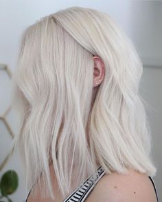 White Shoulder Length Hair, Platinum Pearl Hair, Bright White Hair, Nordic White Hair, White Blonde Hair Aesthetic, White Blonde Hair Pale Skin, Platimun Blonde Hair, White Dyed Hair