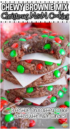 Christmas M&M Brownie Cookies Holiday Dessert Drinks, Christmas Brownie, Christmas Chocolate Desserts, Oreo Cookie Bar, Holiday Brownies, Betty Crocker Cookies, Holiday Candies, Chocolate Christmas Cookies, Brownie Mix Cookies