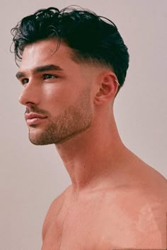 Haircut For Medium Hair Men, Mens Short Wavy Hair, Men Hair Undercut, Medium Wavy Haircuts Men, Long Hair Men Style Medium, Medium Haircut Men Undercut, Curly Undercut Mens, Haircuts For Medium Hair Men, Black Hair Men