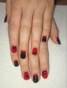 Spiderman Nails Black And Red, Spiderman Nails Short Simple, Short Spiderman Nails, Spiderman Nails Short, Spider Man Nails Short, Spider Halloween Nails, Short Nail Inspo, Marvel Nails, Aesthetic Ig