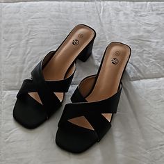 Black, Open Toe, Low Heel Never Worn Calvin Klein Sandals, Wooden Platform Sandals, Tan Espadrilles, Jack Rogers Sandals, Double Strap Sandals, Criss Cross Sandals, Dressy Shoes, Mid Heels Pumps, Black Strappy Sandals