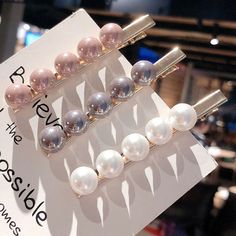 Pulseras Kandi, Pearl Hair Pin, Kawaii Hair Clips, Diy Hair Scrunchies, Style Couple, Bead Hair Accessories, Hair Clips Diy, Couple Style, Pearl Hair Pins