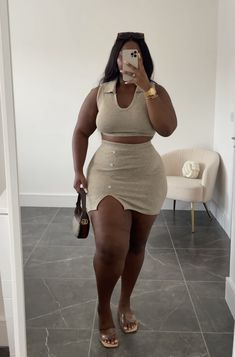 Tall Thick Body Outfits, Curvy Baddie Outfits Summer, Plus Size Polished Look, Thick Body Outfits Dresses, Lookbook Outfits Plus Size, Plus Size Basics, Talitha Jane Outfits, Plus Jumpsuit Outfit Plus Size, Curvy Girl Outfits Summer Black Women