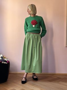 Atelier luxurydejavu green skirt, green wool sweater & Mary Janes, best match // skirt and sweater via luxurydejavu by tina pahl Summer Vest Outfits, Summer Vest Outfit, Tina Pahl, Artist Clothing, Green Wool Sweater, Skirt And Sweater, Artsy Outfit, Summer Vest, Artist Outfit