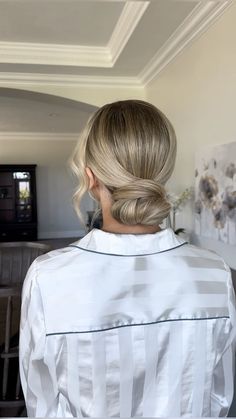 #bridalhairstylist #bridalhairstylesforlonghair #halfuphalfdown #wedding #weddingdress #bridetobe #bride #updo #bridalhairaccessories Elegant Wedding Bun, Wedding Updo Pearls, Clean Wedding Updo, Wedding Updo Bride, Bride Up Do, Wedding Hair Bun Low, Old Money Wedding Hair, Wedding Hair Updo Elegant, Low Wedding Bun