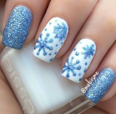 Nail Art Bleu, Snowflake Nail Design, Snowflake Nail, Snowflake Nail Art, Blue Nail Designs, Snowflake Nails, Holiday Nail Art, Nail Envy