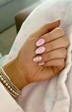 Cute Nails School, Mail Inspo White, Nails For School Short, Nails For School, Teen Nails, Summery Nails, Vibrant Nails, Classy Acrylic Nails, Cute Gel Nails