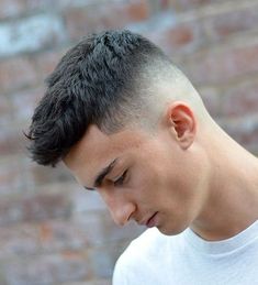 Boho Beauties: Bohemian Inspired Hair for Girls Mens Hairstyles Short Sides, Faded Haircut, Short Sides Long Top, Haircut Ideas Trendy, Boys Fade Haircut, Mid Skin Fade