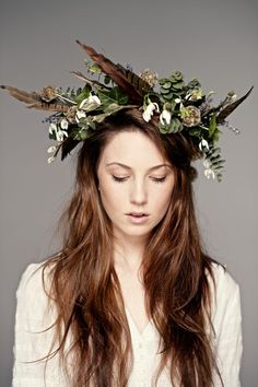 Floral Headdress, Flower Headdress, English Wedding, Winter Wedding Inspiration, Flower Crown Wedding, Wedding Hair Flowers, Floral Headpiece, Flower Crowns, Wedding Crown