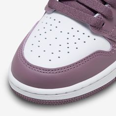 Brand: Air Jordan Model: Air Jordan 1 Retro High OG (GS) Nickname: 'Sky J Mauve'Colorway: White / Sky J Mauve - WhiteSKU: FD1437-105 Release Date: 10/14/2023 Leather Wings, School Air, Jordan Model, Jordan 1 High Og, White Sky, Wings Logo, Air Jordan 1 Retro High Og, Air Jordan 1 Retro High, Air Jordan 1 High