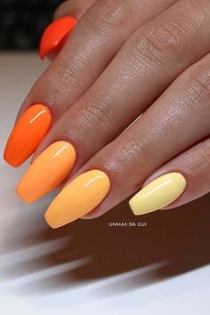 Urban Nails, Gradient Nail Art, Natural Acrylic Nails, Simple Acrylic Nails, Fall Acrylic Nails, Acrylic Nails Coffin Short, Summer Acrylic Nails, Gradient Nails