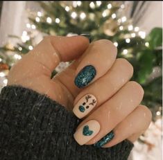 Simple Gel Nails, Festival Nails, Christmas Nail Designs, Short Acrylic Nails, Green Nails, Holiday Nails