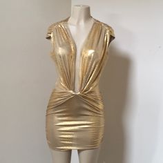 Matt) No Flaws Size Small 95% Polyester 5% Spandex Does Have A Very Good Straight Also Rushed Size In The Back Gold Stretch Bodycon Dress For Date Night, Chic Gold Stretch Dress, Gold Stretch Cocktail Dress, Spring Gold Stretch Mini Dress, Chic Gold Stretch Bodycon Dress, Gold Club Dress, Gold Club Dress Plus Size, Royalty Dresses, Fitted Gold V-neck Bodycon Dress