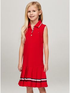 Tommy Hilfiger girls' dress.  Material: 97% Cotton. Classic Mini Length Cotton Dress, Sleeveless Cotton Dresses By Tommy Hilfiger, Casual Tommy Hilfiger Spring Dresses, Tommy Hilfiger Cotton Summer Dresses, Tommy Hilfiger Sleeveless Dress For Summer, Casual Short Sleeve Dress By Tommy Hilfiger, Tommy Hilfiger Cotton Short Sleeve Dress, Tommy Hilfiger Short Sleeve Summer Dress, Tommy Hilfiger Fitted Summer Dresses