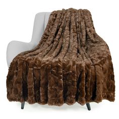 PRICES MAY VARY. 【Why it’s Softer】This throw blanket made of 100% polyester.We increase the density of the hair and use finer faux fur,so it brings you softer and more fluffy feelings than other furry blanket. 【 Double Side Blanket Design】Both sides of this blanket are using the same high quality plush faux fur fabric,you are no longer take your time to figure out which side is the fuzzy side when you feel cold. 【No Faux Fur Shedding】 This fur blanket adopts a tighter process to reduce the gap b Brown Throw Blanket, Lounge Interiors, Fuzzy Blanket, Faux Fur Throw Blanket, Luxury Throws, Blanket For Couch, Fur Throw Blanket, Super Soft Blanket, Fur Blanket