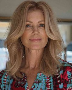 Layered Wigs, Haircuts For Women Over 40, Shaggy Bob Hairstyles, Inverted Long Bob, Medium Length Bobs, Full Lace Wig Glueless, Blonde Hair Makeup, Haircuts For Medium Length Hair, Brown Curly Hair