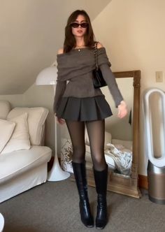 Sixth Form Outfits, Winter Fashion Outfits Casual, Uni Outfits, Miniskirt Outfits, 가을 패션, Autumn Outfit, Outfit Inspo Fall, Girly Outfits, Lookbook Outfits