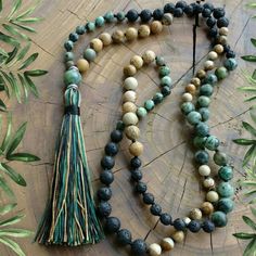 JAPAMALA estilo BOHO, com PEDRAS NATURAIS e LAVA VULCÂNICA! no Elo7 | STUDIO ARTE ZEN (D2C96C) Thigh Jewelry, Latina Jewelry, Wire Jewelry Making, Jewelry Organizer Diy, Jewelry Essentials, Funky Jewelry