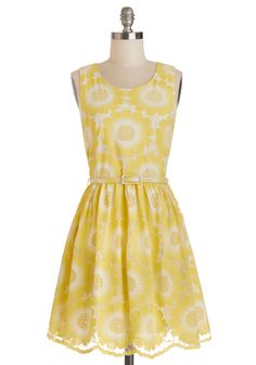 Modcloth is a great resource for the Charming Femme style. Most of the clothes on this site are retro/vintage-inspired, colorful, and patterned with feminine details. Perfect for the woman who loves to have lots of dresses and skirts in her closet! Dazzling Dresses, Yellow Flower Dress, Mod Clothing, Yellow Bridesmaid, Fancy Stuff, Knee Length Cocktail Dress, Yellow Bridesmaid Dresses, Yellow Floral Dress, Retro Vintage Dresses