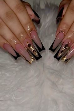 #Nails 21st Birthday Nails, Gold Stiletto Nails, Quince Nails, Fye Nails, Nails Sets, Black Gold Nails, Quinceanera Nails, Red And Gold Nails, Valentines Nail