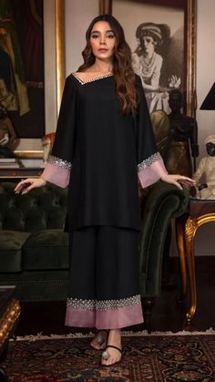 Velvet Dress Designs, Frock Fashion, Pakistani Fashion Casual, Beautiful Pakistani Dresses, Sleeves Designs For Dresses, Simple Pakistani Dresses