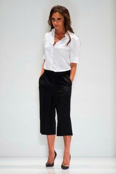 Black culottes outfit Culotte Style, Victoria Beckham Style, Fashion Week Spring 2014, Ny Fashion, Mode Chic