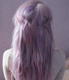 Lilac Hair Aesthetic, Imogen Temult, 2014 Grunge, Pastel Purple Hair, Teen Idle, Kyoko Kirigiri, Light Purple Hair, Lilac Hair, Pastel Grunge