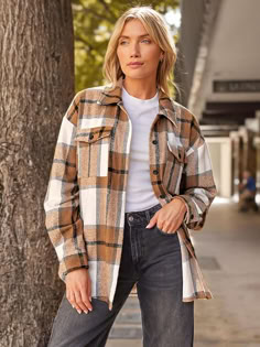 Material: Made of high quality 100% Polyester fabric, skin-friendly, soft and comfortable to wear, will keep your warm and fashion style in fall,spring and cold winter

#Women'sFashion #Jackets #ShirtJacket #FleeceJacket #ButtonDownShirtsJacket #LongSleeveShirtsJackets #FallClothes Womens Fall Outfits, Autumn Fashion Trends, Chic Fall Outfit, November Outfits, Winter Runway, Fall Wardrobe Staples, Fall Outfits For Women, Chic Coat, Chic Fall Outfits