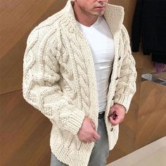 Thick Cardigan, Mens Cardigan Sweater, Mens Cardigan, Knitwear Men, Looks Chic, Men's Knit, Mode Vintage, Sweater Coats, Casual Outfit