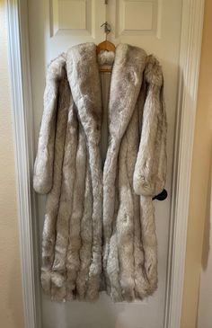 Natural blue fox fur full length coat. Fully lined. Appraised in 1994 for $4000. Fur Origin Finland. Brand Kaufman's Woman size 12. Long sleeves hook closure, pockets. Fur Coat Long, Full Length Coat, Fox Fur, Size 12, Full Length, Fox, Womens Sizes, Jackets & Coats, Jackets For Women