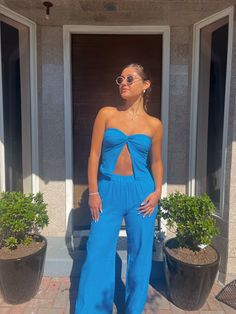 ☽ Aqua Blue Flare Pants ☽ Elastic Waist ☽ Flowy Fit ***MATCHING TOP SOLD SEPARATELY*** Chic Flowy Blue Bottoms, Flowy Blue Maxi Bottoms, Blue Flowy Pants, Blue Beach Pants, Flare Pants Light Blue, Blue Flare Pants, Pants Elastic Waist, Pink Jumpsuit, Pink Moon