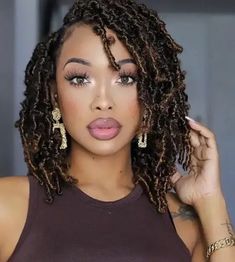 Butterfly Locs: Everything to Know About This Hairdo Cabello Afro Natural, Bob Braids Hairstyles, Short Box Braids Hairstyles, Twisted Hair, Short Box Braids, Faux Locs Hairstyles, African Hair Braiding Styles, Box Braids Hairstyles For Black Women, Natural Hair Twists