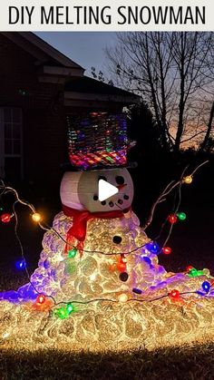 a snowman made out of christmas lights with the words diy melting snowman on it