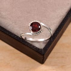 This is a beautiful handmade Garnet Gemstone silver sterling Ring. you can wear it with Indian and western outfit and you are good to go. US Ring Size 7 1/2 Sterling Silver Ruby Ring With Gemstone Accents, Silver Ruby Ring With Gemstone Accents, Sterling Silver Rings Boho, Boho Hippie Style, Western Outfit, Garnet Gemstone, Ring For Women, Boho Rings, Hippie Style