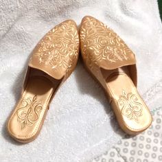 New Without Tags Babouch Women's Shoes, Sophisticated, Classic And Elegant A Gift To Your Feet, In A Vibrant And Shine Golden Color With A Floral Printed Outside And Inside, Smooth And Soft ,Your Feet Will Appreciate The Tender Sensation Of Babouch Shoes That Brings The Softness In Each Step, ... Size 8,, Gold Brocade Shoes, Silver Slippers, Black Block Heels, Bow Detail Dress, Ladies Shoes, Slingback Heel, Open Toe Sandals, Peep Toe Heels, Golden Color