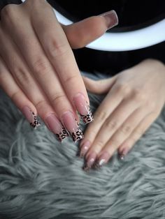 long square nails with french tips and leopar details Long Square Nails, Cheetah Nails, Classy Acrylic Nails, French Tips, Fire Nails, Nail Technician, Square Nails, Long Nails, Nail Ideas