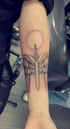 Queen Of Swords Tattoo, Temperance Tattoo, Queen Of Swords Tarot, Back Of Thigh Tattoo, Queen Of Swords, Tattoos 2024, Meaning Tattoos, Tarot Tattoo