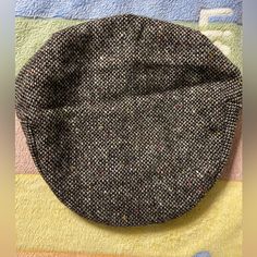 Nwot., Pure New Wool, Newspaper Boy Hat. Made In Ireland. Please See Photos For Added Info. Multicolor Flat Cap For Fall, Newspaper Boy Hat, Grey Gingham, Patagonia Retro, Tweed Hat, Army Hat, New Era Hat, Columbus Blue Jackets, Hats Accessories