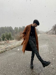 Layered Masc Outfits, Androgynous Amab Fashion, Masc Winter Clothes, Male Barista Outfit, All Black Outfit Nonbinary, Nordic Outfit Men, Winter Nonbinary Outfits, Transmasc Business Casual, Male Witch Fashion