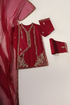 A beautiful festive look in the captivating shade of burnt orange, crafted on pure raw silk in a long kameez silhouette, heavily embellished with gold zardozi craftsmanship, each stitch is a testament to generations of artistry. Completing this masterpiece of a design is a fully embellished soft pure organza dupatta, a Short Kameez, Long Kameez, Festive Look, Organza Dupatta, Indian Fashion Dresses, Bridal Designs, Pakistani Fashion, Formal Wedding, Wedding Wear