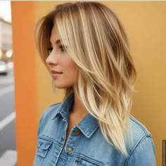 medium length layered haircuts Medium Length Layered Haircuts, Sun Kissed Hair, Layered Haircuts For Medium Hair, Shoulder Length Hair Cuts, Haircut Styles, Haircuts For Medium Hair, Medium Hair Cuts