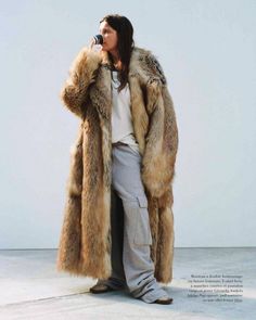 Fur Coat Outfit, Laetitia Casta, Coat Outfits, Fur Fashion, Harper's Bazaar, Fur Jacket