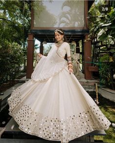 White Bridal Lehenga, Neha Jethwani, Bridal Hairdo, Bridal Lehenga Red, Choli Designs, Fashion Top Outfits, Traditional Indian Outfits