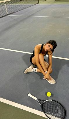 #tennis #tennisball #tennisnecklace #tennisaccessories #tennisfit #tenniscore #aesthetic #tennisaesthetic #tennisgirlaesthetic #girlpower #girlhood #sports #sportstyle #athletic#athleticdress #athleticskirt #badminton #challenger #challengers #zendaya #zendayaedit #travel #sportsaesthetic #golf #golfgirl #golfbabes #summer #summerstyle #summeractivitiesforkids #summervibes #summernaildesigns #shoes #sneakers #sneakersaddict #shoeslover Tennis Girl, Workout Aesthetic, Sporty And Rich