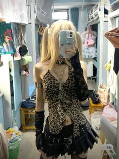 Misa Misa Cosplay, Miss Amane Outfits, Misa Outfit Ideas, Misa Inspired Outfit, Misa Amane Outfit Inspired, Rokku Gyaru Outfits, Misa Amane Fashion, Misa Aesthetic, Misa Style