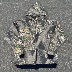 Vintage Realtree Camo Thermal Zip Up Blank Hoodie Sweatshirt. Beautiful. Measures 25.6x29.5. Please Check Measurements Before Purchasing. I Do My Best To Show Any Flaws In Pictures. Quick Shipping! Bundles Encouraged! @Ants_haul On Instagram. Camouflage Long Sleeve Cotton Hoodie, Camouflage Cotton Hoodie With Long Sleeves, Camouflage Sweatshirt For Winter Outdoor Activities, Camouflage Long Sleeve Hoodie For Outdoor Activities, Camouflage Hoodie Sweatshirt For Outdoor, Camouflage Long Sleeve Hoodie For Winter, Camouflage Long-sleeved Hoodie For Winter, Camouflage Winter Hoodie, Winter Camouflage Long Sleeve Hoodie