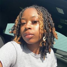 Locs Ends Dyed, Loc Dye Ideas Dark Skin, Loc Inspiration, Dyed Hair Inspiration, Dyed Natural Hair