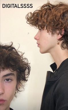 Mod Cut, Men Reference, Edge Of The World, Wavy Hair Men, Hair Inspiration Short